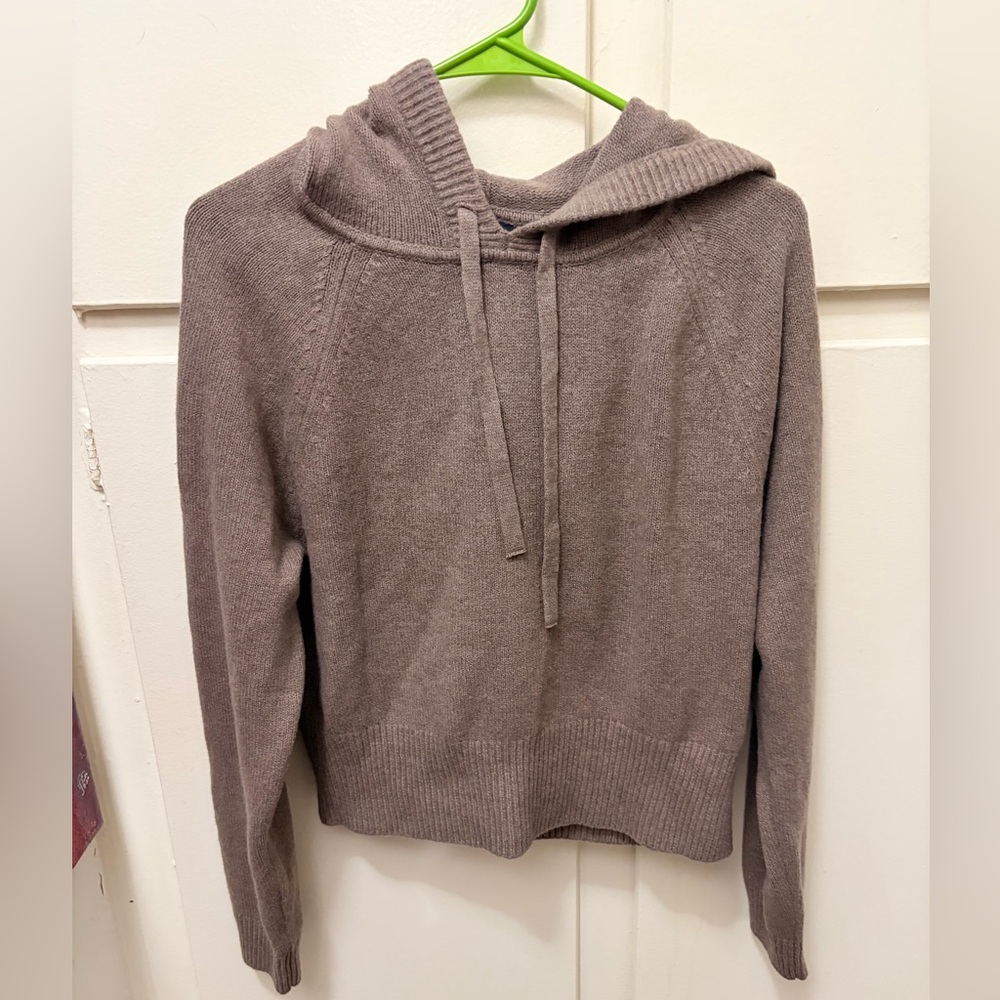 Women's GAP Cashsoft Taupe Hooded Sweater (NWOT never worn)